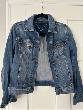 Tommy Hilfiger Medium Blue Denim Trucker Jacket